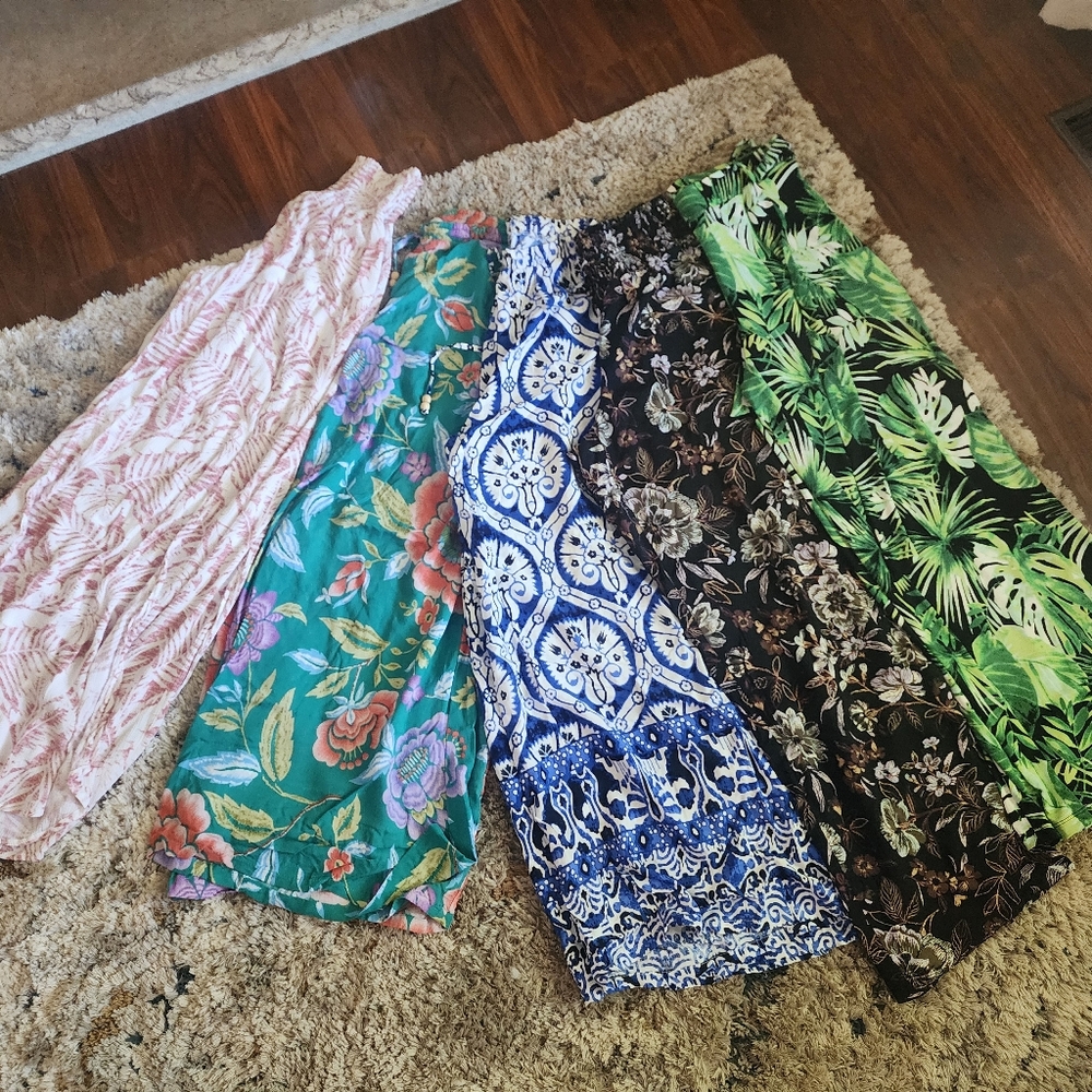 Set of 5 wide leg fun pattern pants